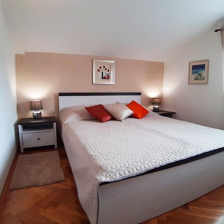 Apartments Zrinka 793 โปเรช ภายนอก รูปภาพ