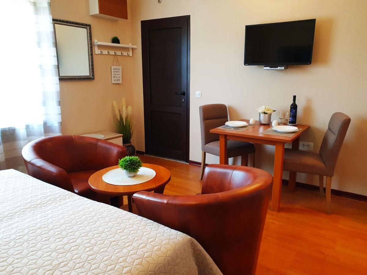 Apartments Zrinka 793 โปเรช ภายนอก รูปภาพ